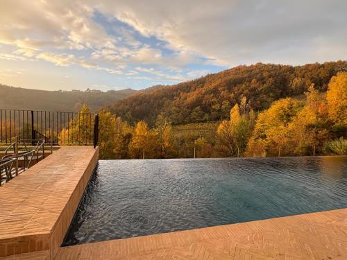 Peldbaseins, Borgo Isolabella - Wine & Vermouth Relais in Loazzolo
