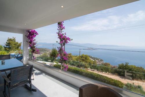 White Blue Luxury Villa 1 in Pefkali (Korinthia)