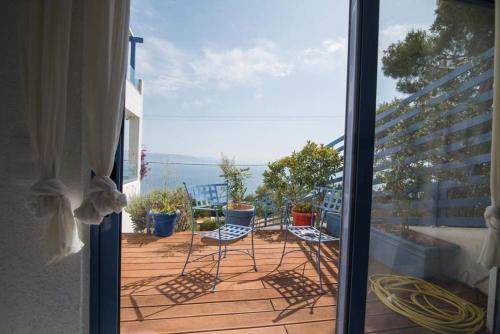 White Blue Luxury Villa 1 in Pefkali (Korinthia)