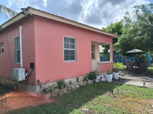 Villa Victoria in Freemans Village