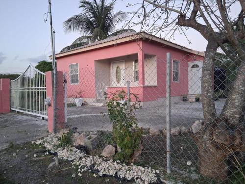 Villa Victoria in Freemans Village