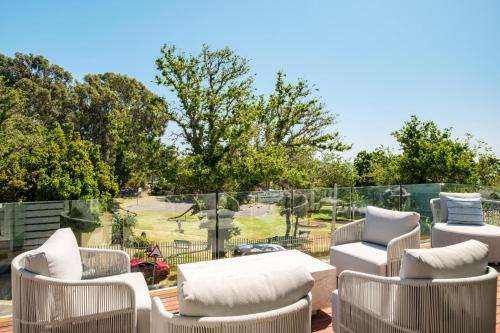 6bed Villa by Camps Bay Beach Seven the Drive - image 14