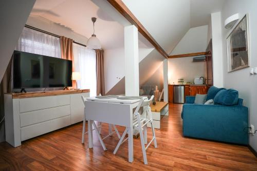 Sala de estar / sala de TV, Villa Admiral in Gdynia