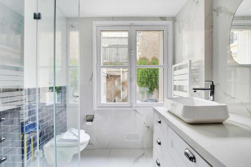 Beautiful 1BDR - 2P - Dauphine - 16e arr - main image