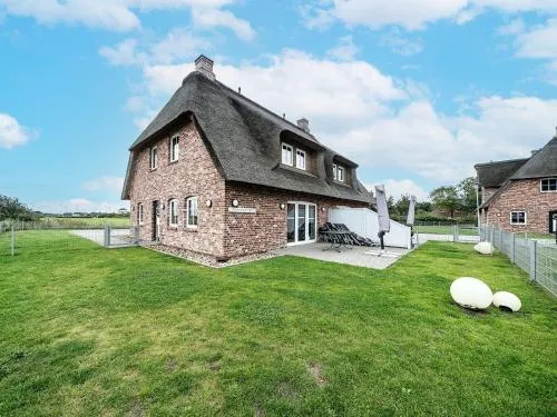 Reetgedecktes Nordseehaus mit Garten, Sauna & Kamin in Dagebüll, Deutschland