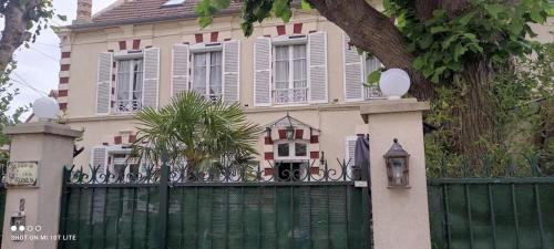 Maison spacieuse avec jardin à Cabourg, 250 m² - Location saisonnière - Cabourg