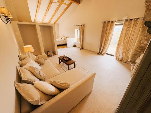 Mimosa Lodge in Madremana