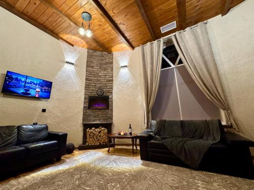 Casa Cedru-piscină cu jacuzzi si sauna