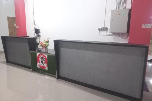 Lobby, Capital O 94901 Kostel Naga in Purbalingga