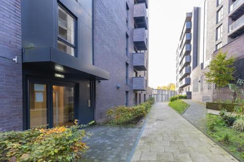 Warm 2 Bedroom Apartment 15 min Walk to Etihad Stadium and City Center