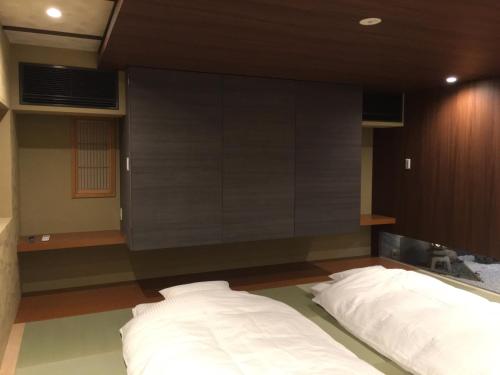 Guestroom, Hananobou Kinkakuji-michi near Kitano Tenman Shrine