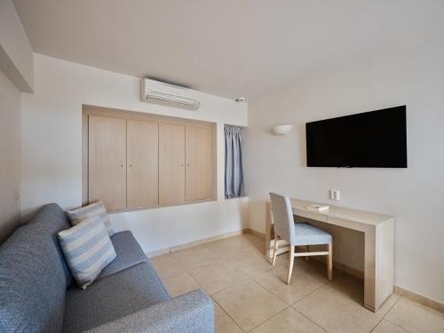 Sitia Beach - image 7
