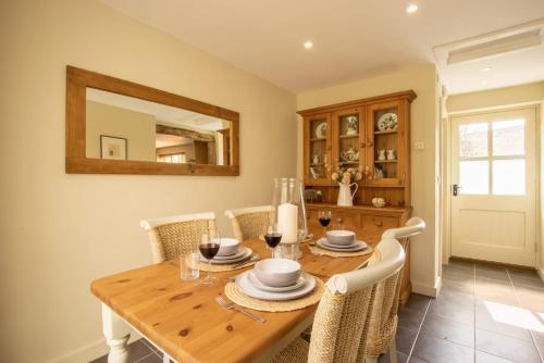 Stunning Country Cottage in Gwytherin