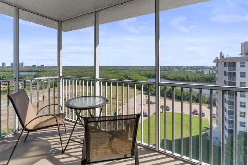 Penthouse On The Bay 4002