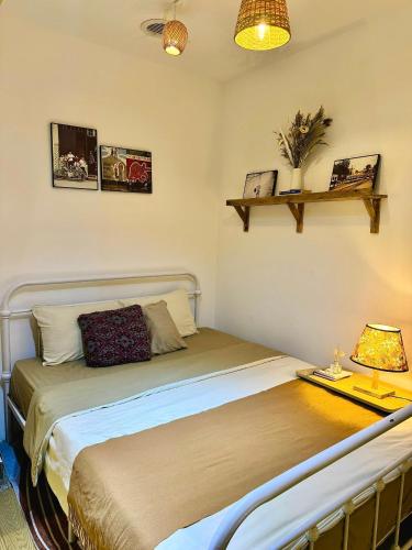 Heart of Hoan Kiem Studio affordable cozy train cafe center hoan kiem for 3pax