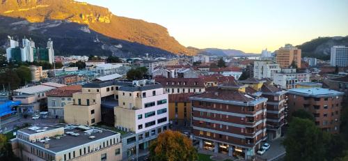 Bližnja okolica, Bovara 49 in Lecco