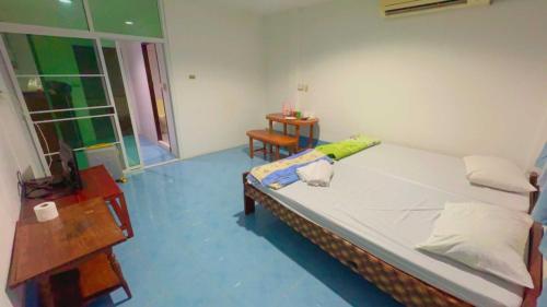 OYO 75596 The Sirisuk House in ศรีสำโรง