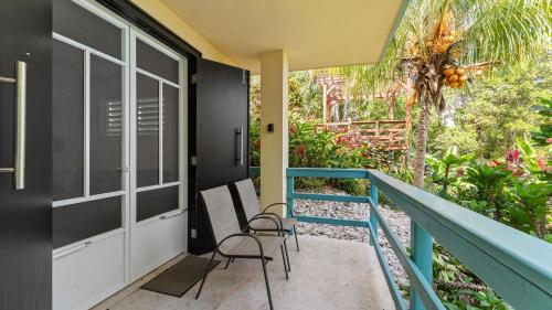 Casita 3 at Ceiba Tree Inn. Tranquility with Garden Views and Pergola with Ocean Overlook, Rincon