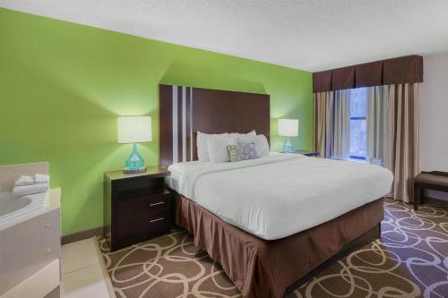 Best Western Lake Cumberland Inn - image 14