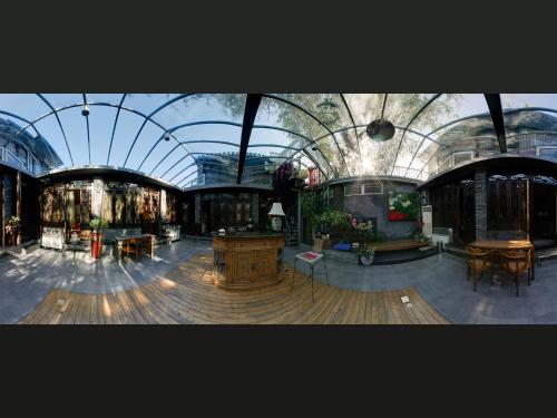 Kelly‘s Courtyard Hotel – Beijing, NY