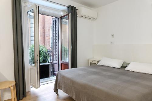 Hostal La Zona - image 5