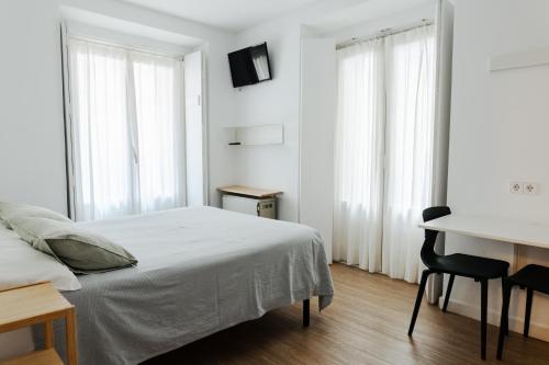 Hostal La Zona - image 3