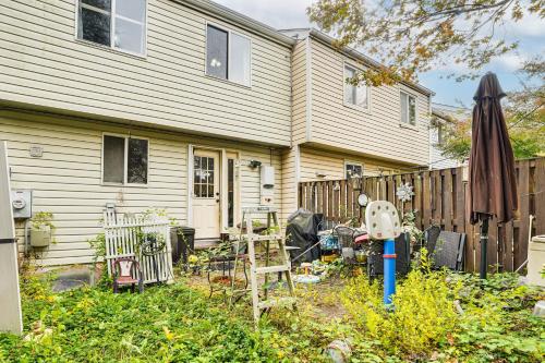 Near Trails, Parks and Orchards Germantown Retreat in เจอร์แมนทาวน์ (MD)