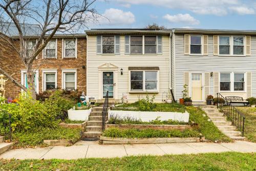 Near Trails, Parks and Orchards Germantown Retreat in เจอร์แมนทาวน์ (MD)