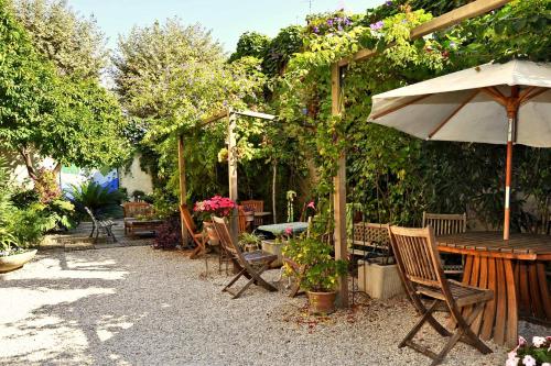 Nice Garden Hotel - image 5