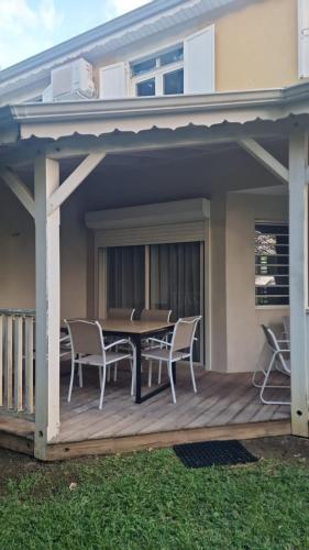 Refuge tropical entre mer et nature a Sainte-Rose Guadeloupe in Duzer