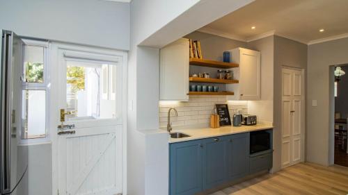 Dapur, Groot Kabeljou ocean front family home in Kleinbaai