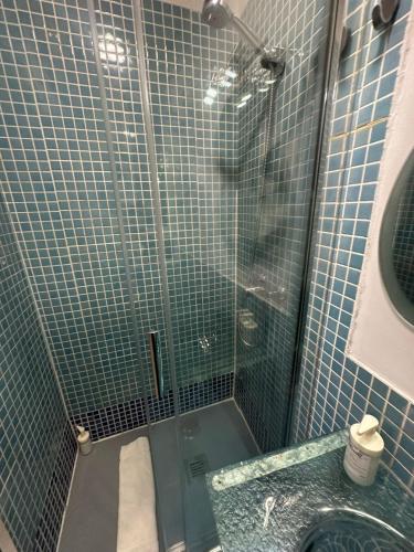 Acogedor apartamento cerca de Ronda de Atocha in لافابيز