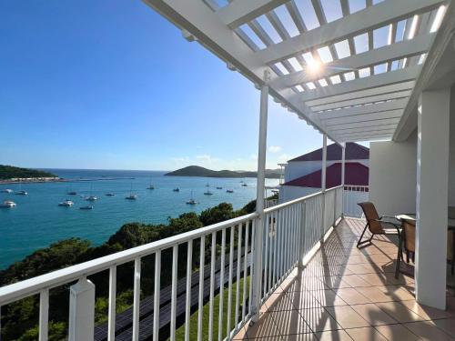 Balcony/terrace, Bluebeard's Castle Resort in Charlotte Amalie