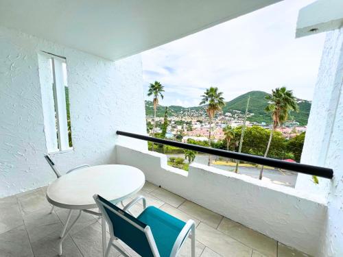 Balcony/terrace, Bluebeard's Castle Resort in Charlotte Amalie