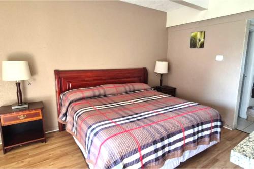 Saratoga Motel By Capital O Near Midway Airport Chicago IL - image 6