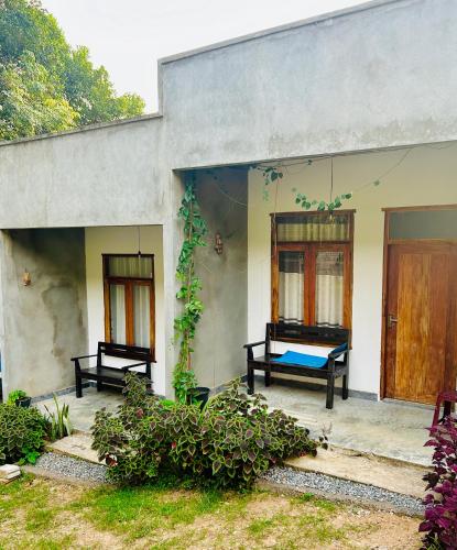 Batawala PARADIES inn in Kadugannawa