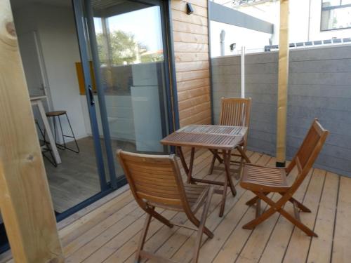 Les Amarres, maison bois avec terrasse proche mer