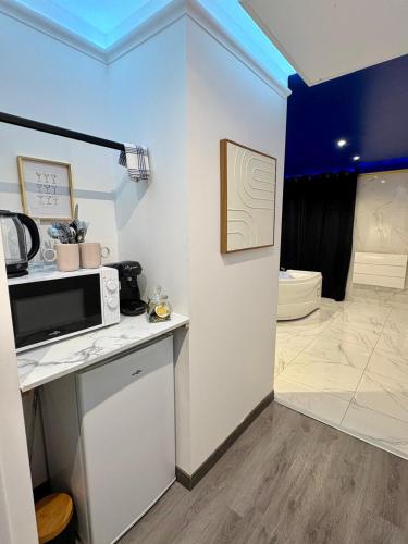 Dalikyda - Blue Dream - Balneo - Netflix - Cocoon in อาร์เฟลอ