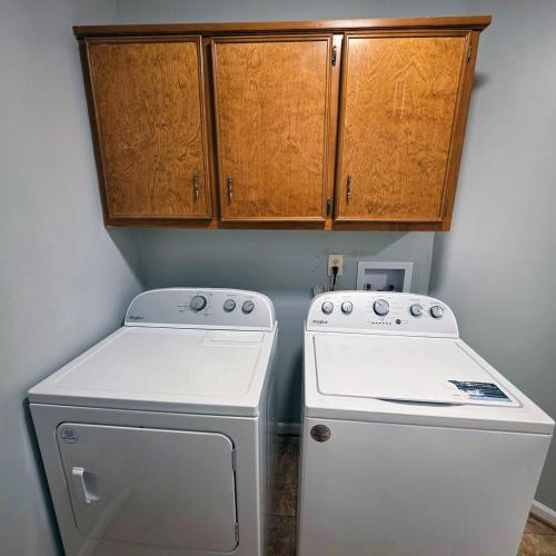 Bear Creek Bungalow - image 14
