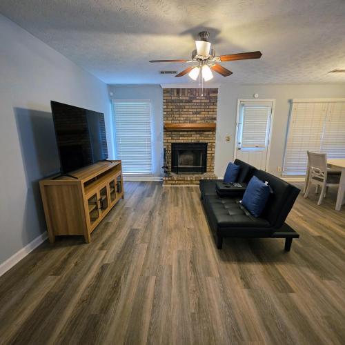 Bear Creek Bungalow in Windsor Park