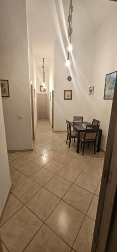 Jolie appartement calme à louer par jour (Jolie appartement calme a louer par jour) in Бузніка