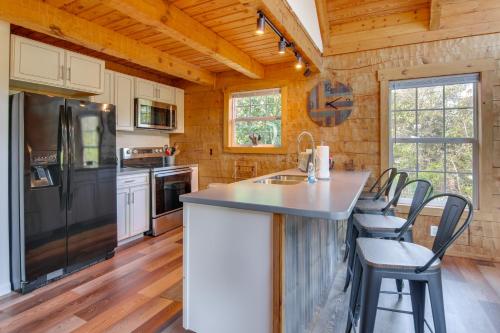 Hike and Unwind, Peaceful Wooded Retreat in Newport in Parrottsville (TN)