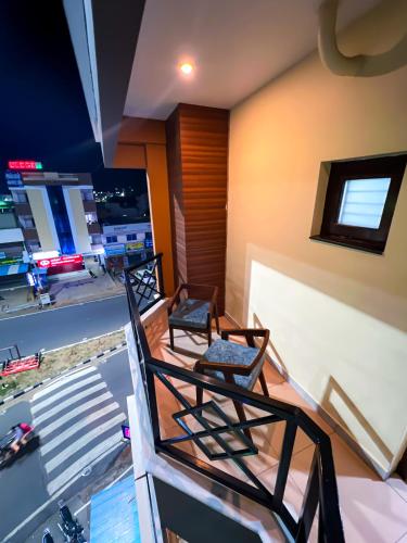 Shri Amman Residency in Dharapurama