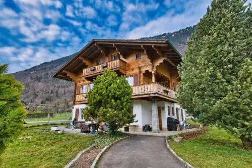 Kiwi Chalet - Mountain Views & Cozy NZ Vibes in Goldswil, Schweiz