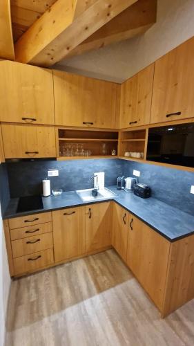 Konyha, Jasna Chalet - Chopok view Apartment with sauna and whirlpool bathtub in Demanovska–Dolina