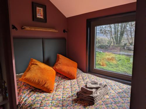 Vendégszoba, Tranquil Off-Grid Cabin in Ballina