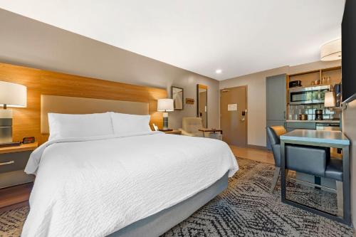 Candlewood Suites Lawrenceville - Princeton by IHG - image 11