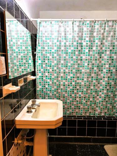 Casa Familiar con Patio & Parrilla en Corazón MDP (Casa Familiar con Patio & Parrilla en Corazon MDP) in Próximo do Centro