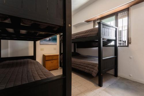 1 bunk bed