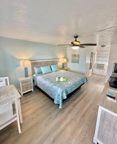 Malibu Resort Motel Room Type - Standard King Room